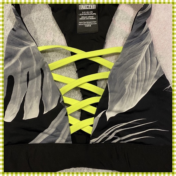 PINK Victoria's Secret Other - Like New Pink Victoria Secret Ultimate Sports Bra